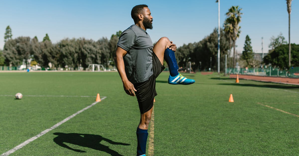 découvrez une routine d'échauffement efficace pour préparer votre corps à l'effort, améliorer vos performances et réduire les risques de blessures.