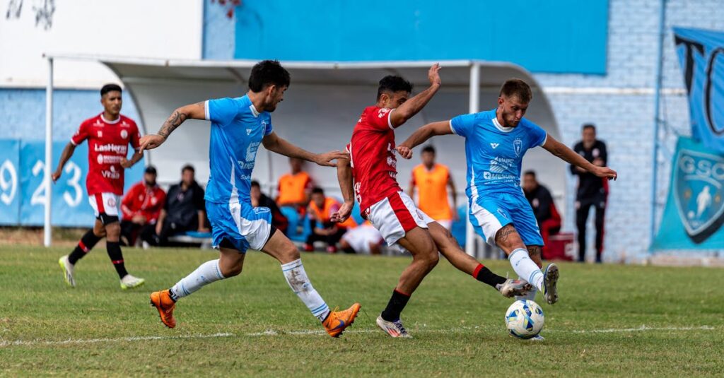 découvrez les stratégies marketing innovantes des clubs de football européens pour engager les fans, augmenter la visibilité et maximiser les revenus.