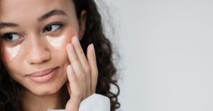 Exercices doux pour améliorer la posture : les mouvements essentiels à adopter